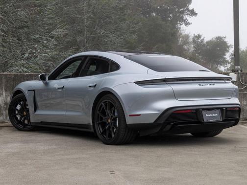 2023 Porsche Taycan GTS