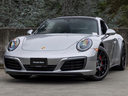2017 Porsche 911 Carrera 4S
