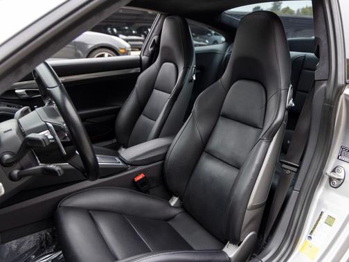 2017 Porsche 911 Carrera 4S