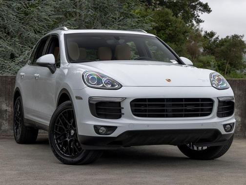 Carrara White Metallic 2016 Porsche Cayenne Cayenne