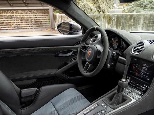 2024 Porsche 718 Cayman GT4 RS