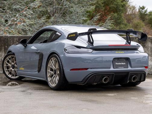 2024 Porsche 718 Cayman GT4 RS