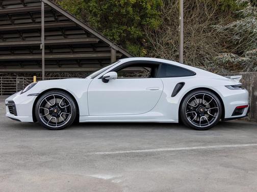 2023 Porsche 911 Turbo