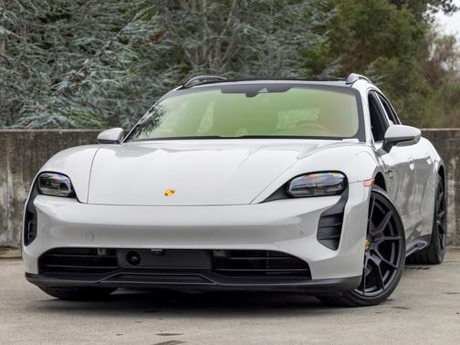 2023 Porsche Taycan GTS