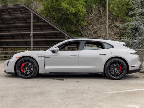 2023 Porsche Taycan GTS