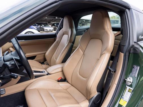 2022 Porsche 911 Targa 4S