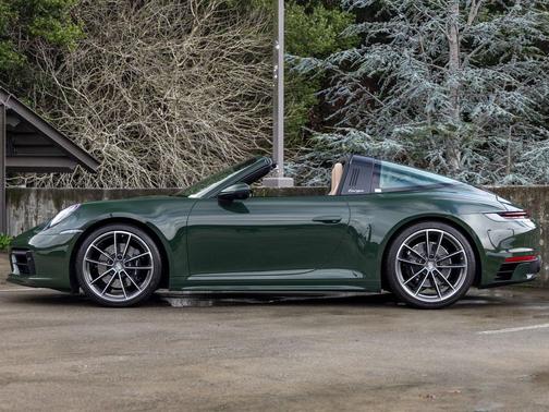 2022 Porsche 911 Targa 4S