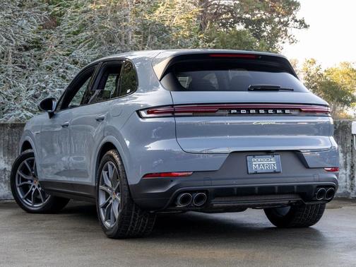 2025 Porsche Cayenne Cayenne E-Hybrid