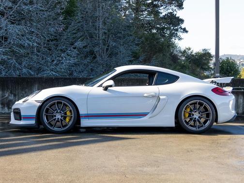 2016 Porsche Cayman GT4