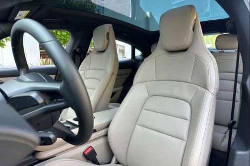 2025 Porsche Taycan 4