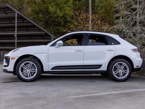 2025 Porsche Macan 