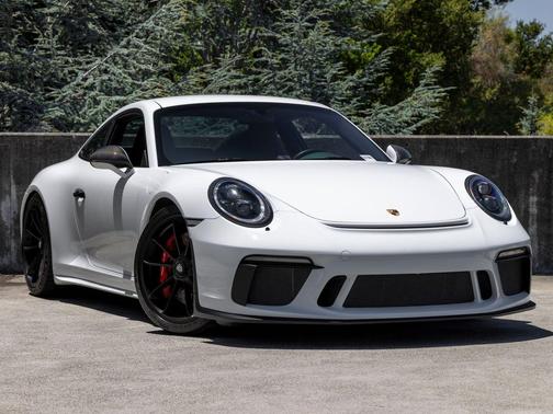 Guards Red 2018 Porsche 911 GT3