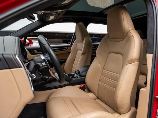 2023 Porsche Cayenne GTS