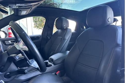 2022 Porsche Cayenne S