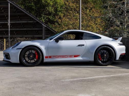 2023 Porsche 911 Carrera GTS