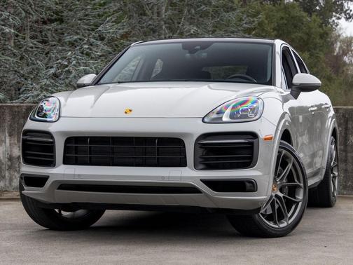 2023 Porsche Cayenne Platinum Edition