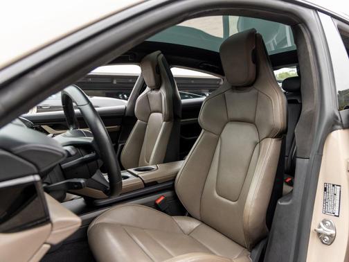 2021 Porsche Taycan Turbo S