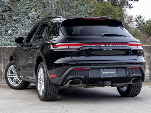 2025 Porsche Macan T