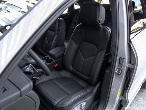 Chalk 2026 Porsche Macan Macan