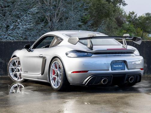 2025 Porsche 718 Cayman GT4 RS