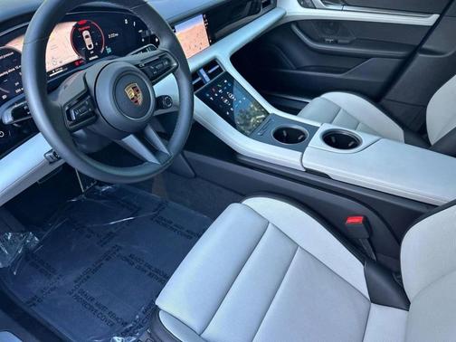 2025 Porsche Taycan 4S