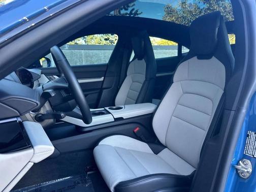 2025 Porsche Taycan 4S