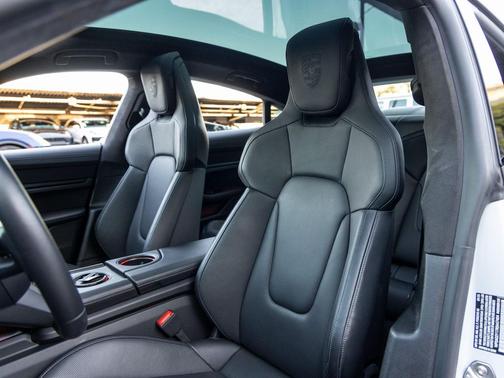 2024 Porsche Taycan GTS