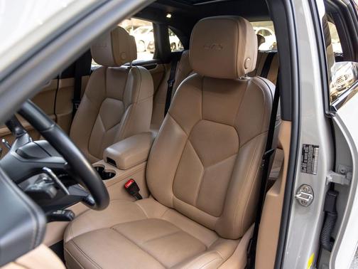 Chalk 2022 Porsche Macan Macan GTS