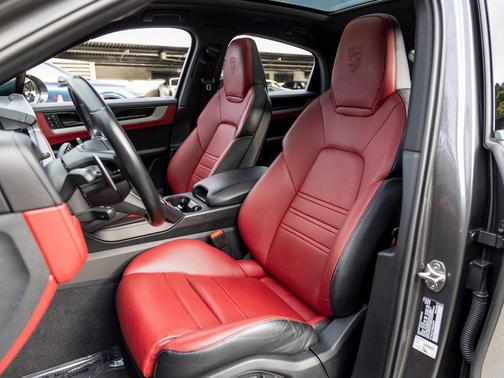 2024 Porsche Cayenne S