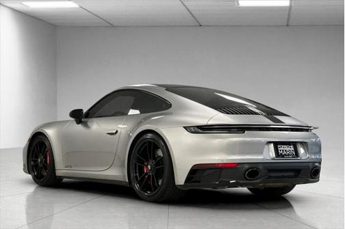 2022 Porsche 911 Carrera GTS