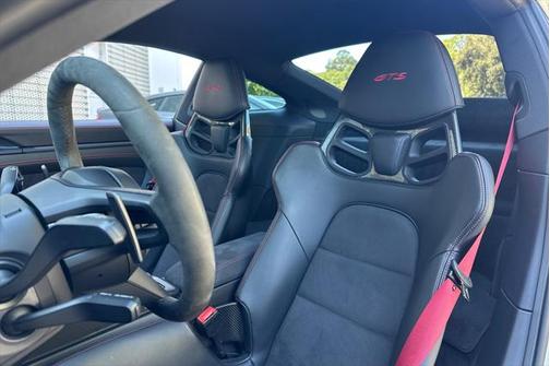 2022 Porsche 911 Carrera GTS