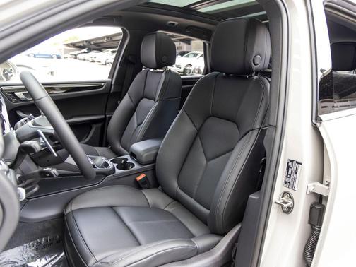 Chalk 2026 Porsche Macan Macan
