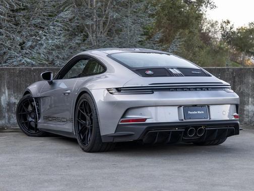 2024 Porsche 911 S/T