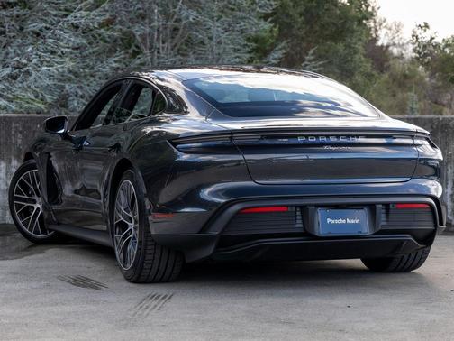 2025 Porsche Taycan Taycan