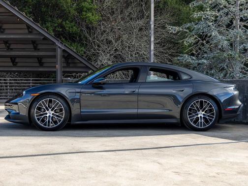 2025 Porsche Taycan Taycan