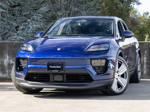 Gentian Blue Metallic 2025 Porsche Macan Macan Electric 4