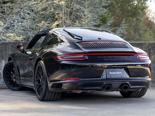 2018 Porsche 911 Targa 4 GTS