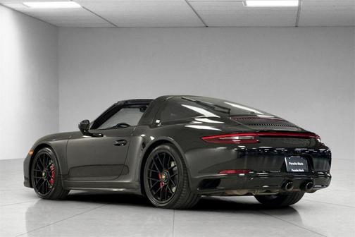 2018 Porsche 911 Targa 4 GTS