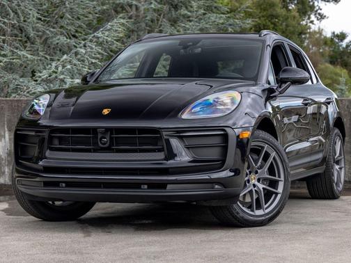 Jet Black Metallic 2026 Porsche Macan Macan