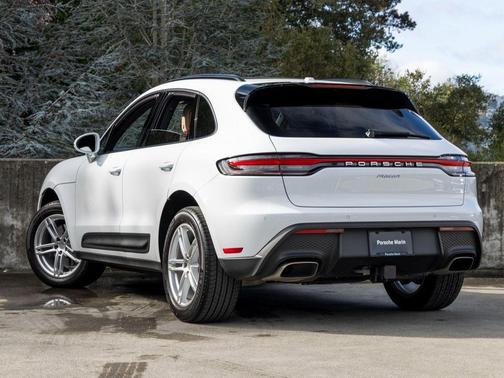 2025 Porsche Macan 