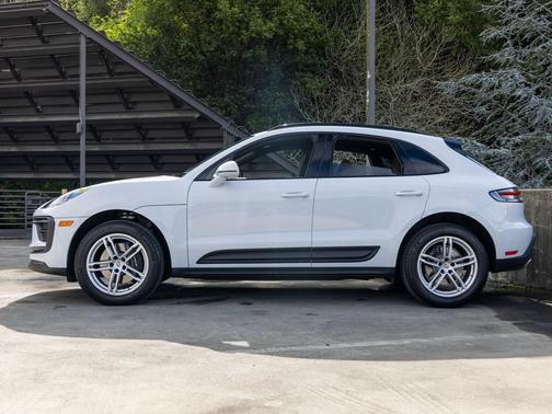2025 Porsche Macan 