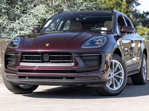 Copper Ruby Metallic 2026 Porsche Macan Macan