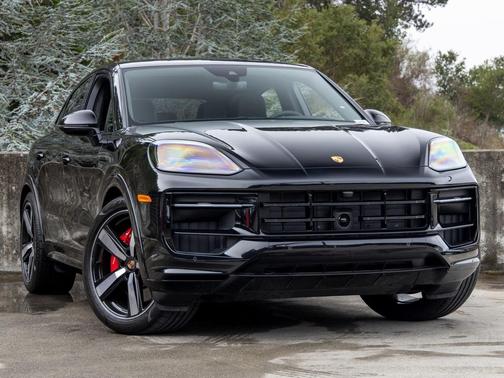 2025 Porsche Cayenne GTS