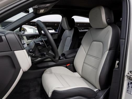 2025 Porsche Cayenne 