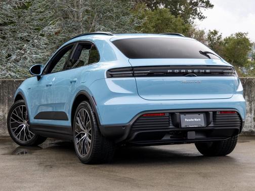 2025 Porsche Macan 4S