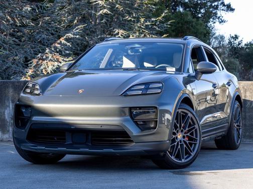 2025 Porsche Macan 4S