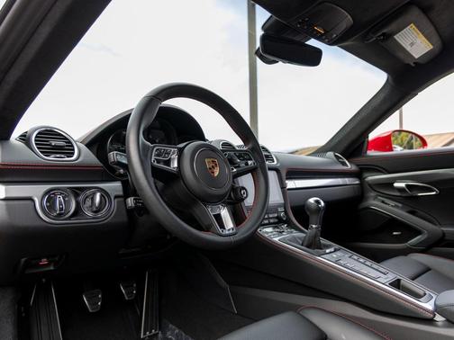 2025 Porsche 718 Cayman GTS 4.0