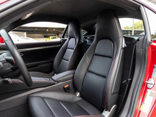 2025 Porsche 718 Cayman GTS 4.0