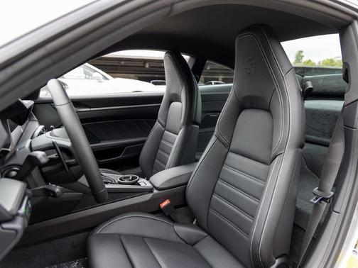 2025 Porsche 911 Carrera S