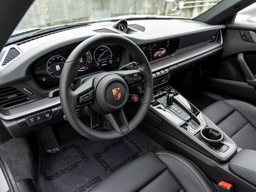 2025 Porsche 911 Carrera S